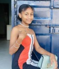 Rencontre Femme Madagascar à Sambava : Monica, 19 ans